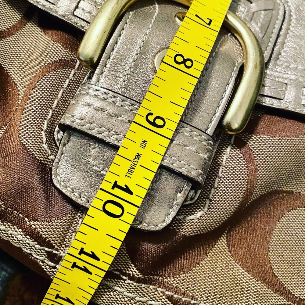 Authentic Coach Handbag - Picture 8 of 9